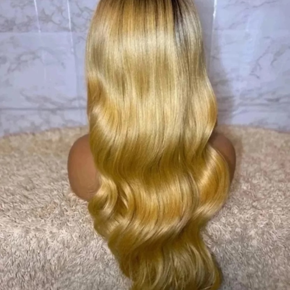 🛑SOLD🛑Lace Front Wig - Picture 3 of 4